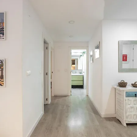 Centro. Office, Gastro, Ocio & Διαμέρισμα